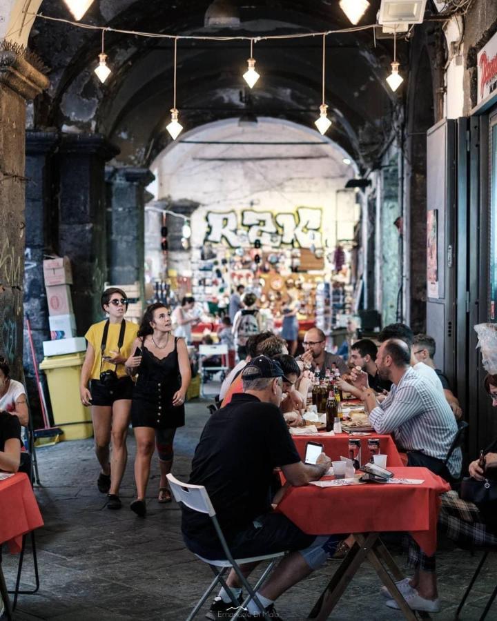 Frizzi & Lazzi House Leilighet Napoli Eksteriør bilde
