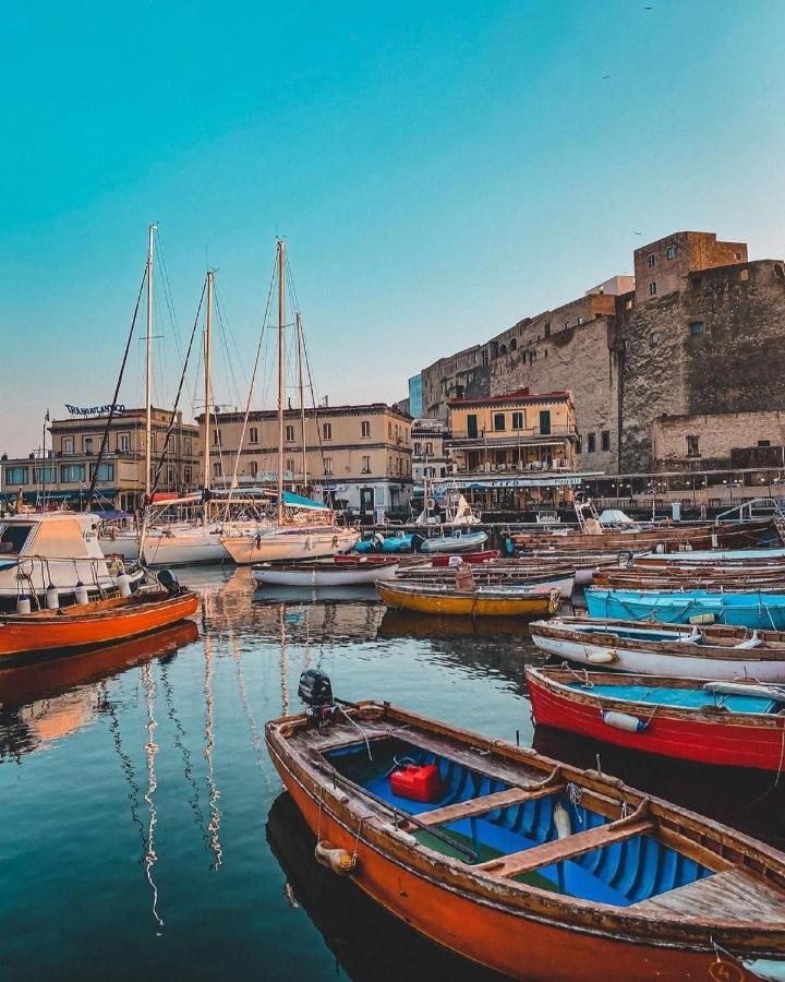 Frizzi & Lazzi House Leilighet Napoli Eksteriør bilde