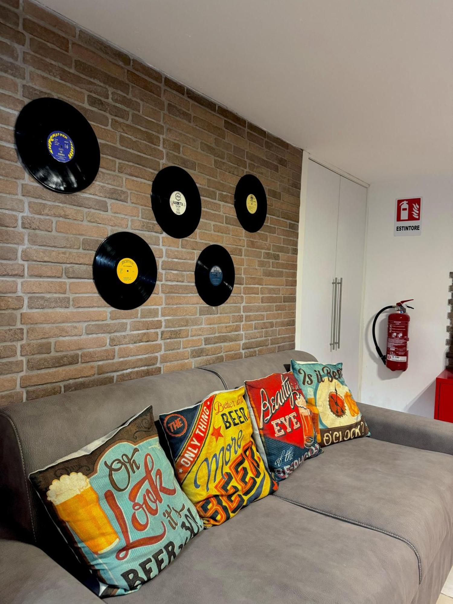 Frizzi & Lazzi House Leilighet Napoli Eksteriør bilde