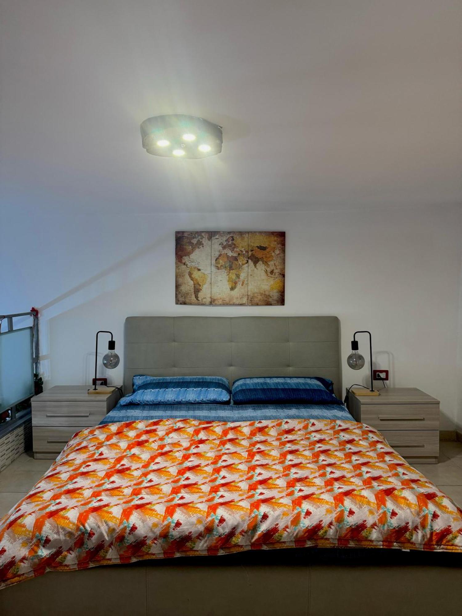 Frizzi & Lazzi House Leilighet Napoli Eksteriør bilde